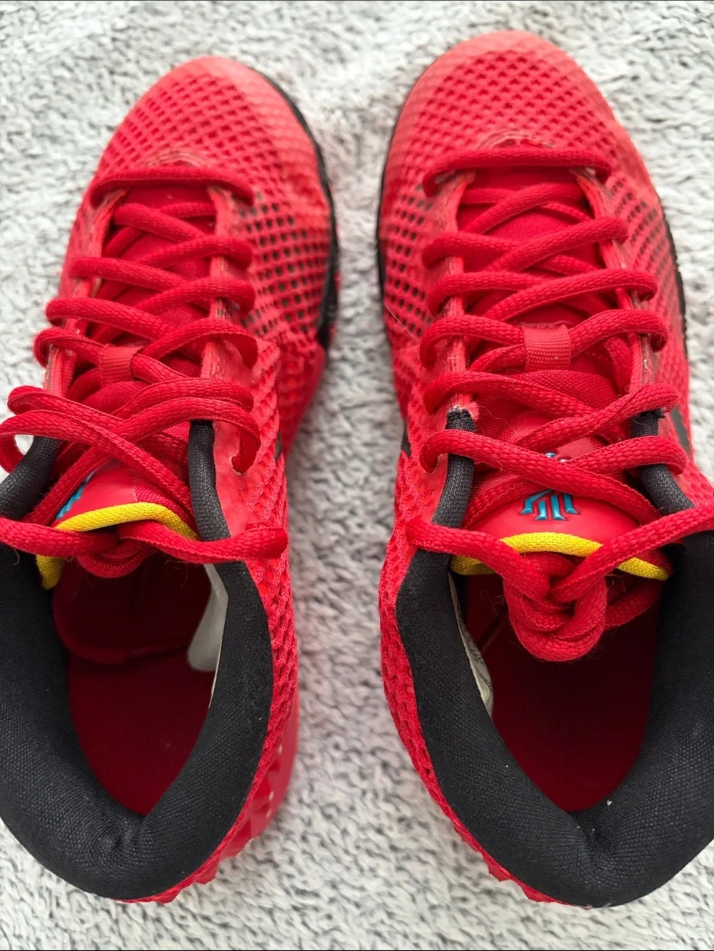 Nike kyrie deceptive